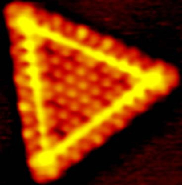 MoS2 nanocluster on Au(111)